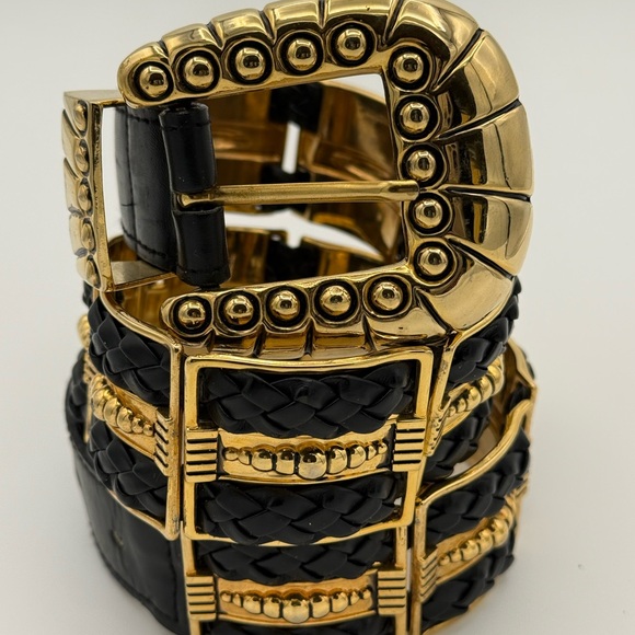 Captiva Collectibles Women’s Sz Sm Genuine Black Leather belt Goldtone Links main image 12